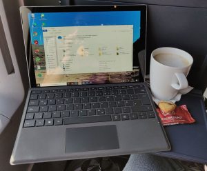 Cappuccino und Lieblingsgast-Keks