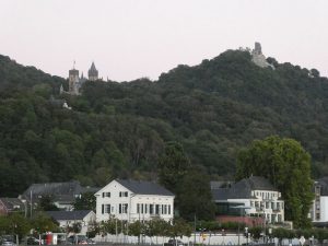 Schloss Drachenburg und Drachenfels