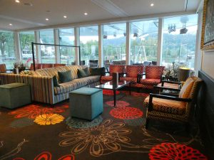 Strauss Bar & Lounge