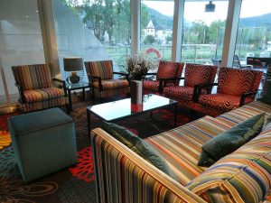 Strauss Bar & Lounge