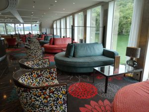 Strauss Bar & Lounge