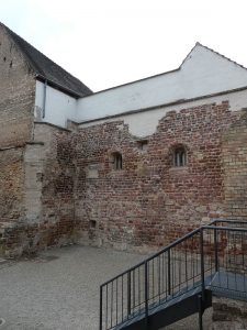 Reste der Synagoge