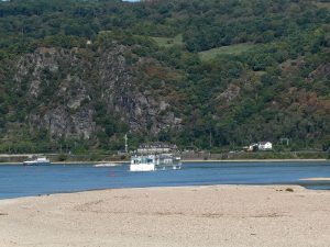auf dem Rhein
