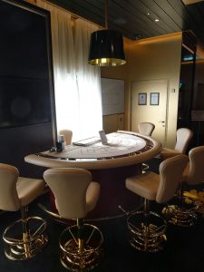 Casino & Lounge