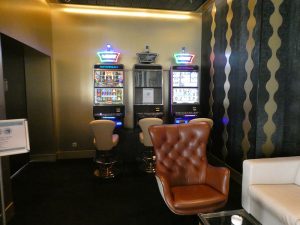 Casino & Lounge