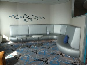 TUI Bar
