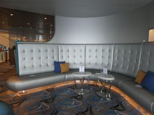 TUI Bar
