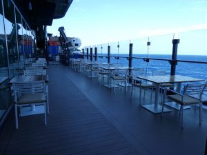 Tag & Nacht Bistro - Außenbereich