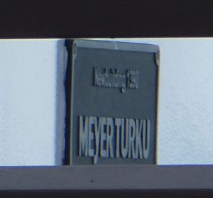 Bauschild der Werft