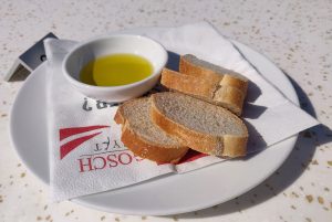 Olivenöl und Brot