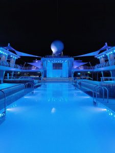 Pool am Abend
