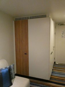 Schrank 1