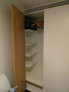 Schrank 1