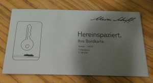 Kabinenkarte im Umschlag