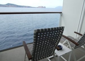 Balkon mit Glasreling