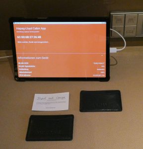 Tablet und Mäppchen