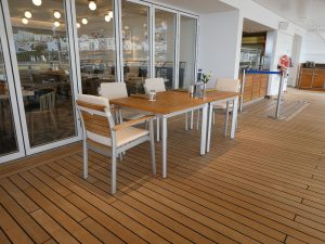 Yacht Club - Außendeck