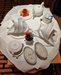 Room Service - Frühstück