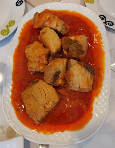 Thunfisch in Tomatensauce