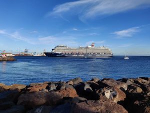 Einlaufen der Mein Schiff 1