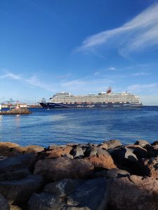 Einlaufen der Mein Schiff 1