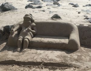 Sandkünstler am Strand
