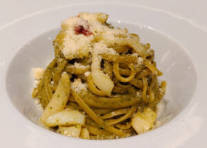 Trenette Pasta mit Tintenfisch