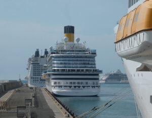 Costa Firenze und Norwegian Epic