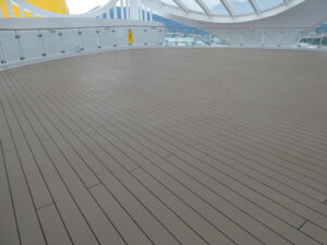 Sonnendeck Deck 19 hinten