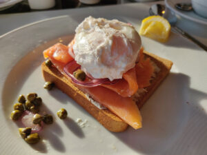 DIY Egg Benedict