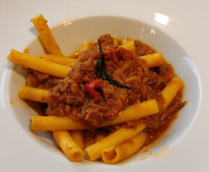 Candele Pasta Spezzate mit Ragout Genueser Art