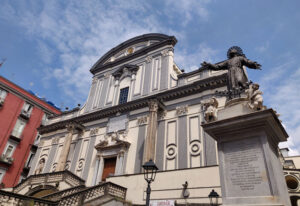 Basilika di Paolo Maggiore