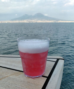 Auslaufcocktail mit Vesuv