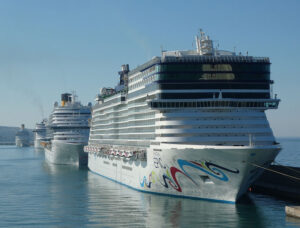 Norwegian Epic und Costa Firenze