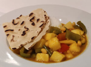 Currybohnen, Kartoffen, Gemüse, Reis