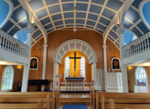 hellblaue Kirche