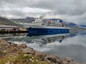 MS Seaventure in Seyðisfjörður