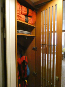 Schrank