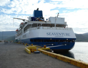 MS Seaventure in Ísafjörður