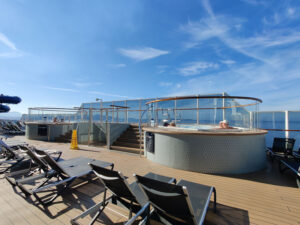 Whirlpools Deck 19
