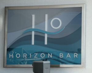 Horizon Bar