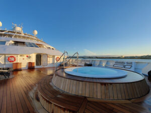 Whirlpool Deck 5