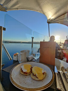 Frühstück mit Aussicht