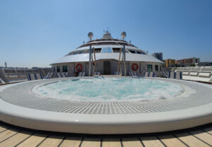 Whirlpool Deck 5