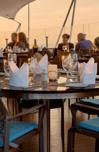 Romatisches Dinner zum Sonnenuntergang