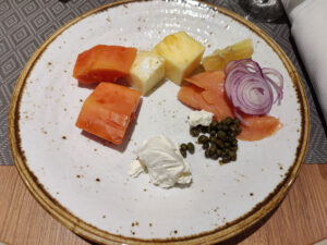 Obst und Lachs