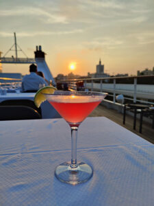 Cosmo zum Sonnenuntergang