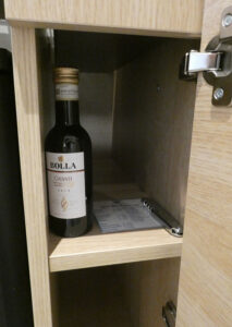 Rotwein und Korkenzieher