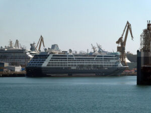 Azamara Pursuit