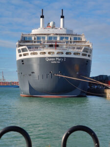 Queen Mary 2 in Southampton